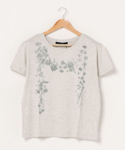 VIBGYOR Women(ヴィブジョー ウィメン)の「レーヨン混天竺レーシースレスプリントボックスTEE(Tシャツ/カットソー・レディース・ネイビー/グレー/アイボリー・FREE)」の1枚目の写真