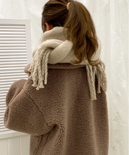 apres jour（アプレジュール）の「ふわふわフリンジマフラー【ZOZOTOWN限定アイテム】（マフラー・レディース・アイボリー/モカ/ライトベージュ/グレイッシュベージュ・ﾌﾘ-）」の11枚目の写真