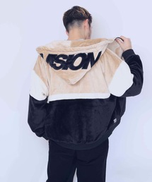 【VISION STREET WEAR/ビジョンストリートウェア】フードファーブルゾン エコファー素材 フードロゴプリント 静電気防止加工 ユニセックス
