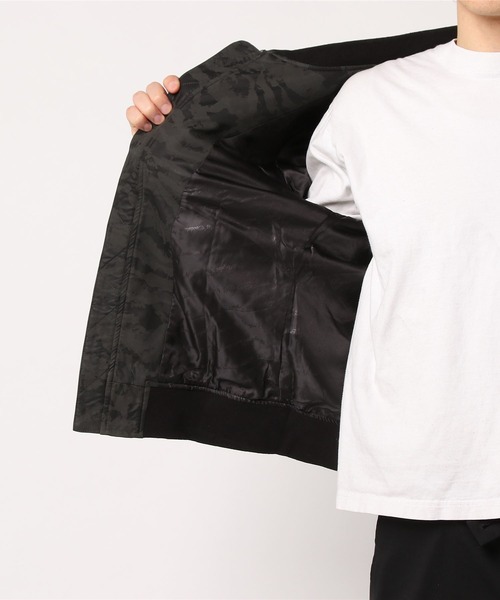 REGIEVO(レジエボ)の「REGIEVO カモフラ柄MA-1(MA-1・メンズ・ブラック/カーキ・M/L/XL)」の9枚目の写真