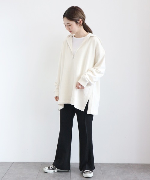AMERICAN HOLIC（アメリカンホリック）の「ハーフZIP裏毛サイドスリットチュニック ＊（スウェット・レディース・オフホワイト/ライトグレー/チャコールグレー/ライトベージュ・FREE）」の7枚目の写真