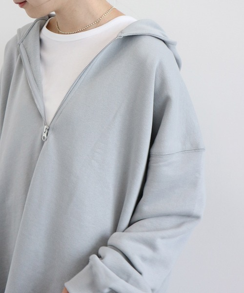 AMERICAN HOLIC（アメリカンホリック）の「ハーフZIP裏毛サイドスリットチュニック ＊（スウェット・レディース・オフホワイト/ライトグレー/チャコールグレー/ライトベージュ・FREE）」の10枚目の写真