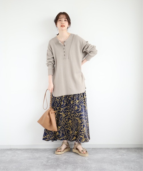 Bonum(ボナム)の「ヘムフレアマルチフラワースカート(スカート・レディース・ブラック/ネイビー/ピンク・FREE)」の10枚目の写真