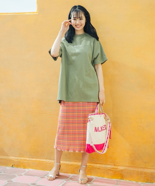 MILKFED.（ミルクフェド）の「RAGLAN BIG TUNIC（チュニック・レディース・ブラック/ベージュ/ライトグリーン/レッド/ネイビー・ONE SIZE）」の18枚目の写真