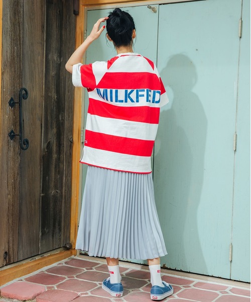 MILKFED.（ミルクフェド）の「RAGLAN BIG TUNIC（チュニック・レディース・ブラック/ベージュ/ライトグリーン/レッド/ネイビー・ONE SIZE）」の11枚目の写真