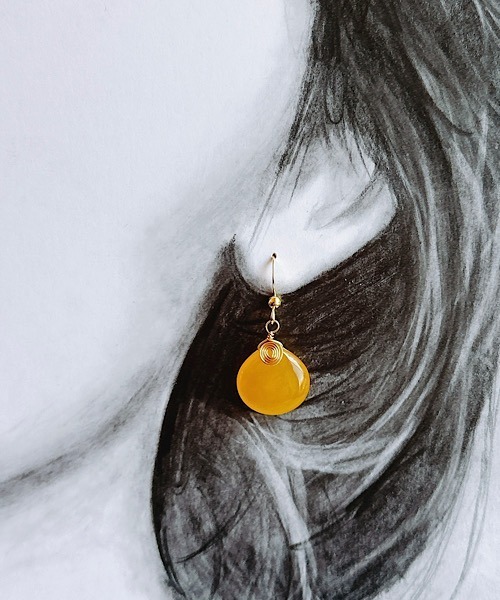 tone（トーン）の「【SPICY COLORS】Uzumakiピアス【サージカルステンレス】（ピアス（両耳用）・レディース・ターコイズブルー/グリーン/レッド/ホワイト/イエロー/ライトブルー/その他/ピンク/ワインレッド/パープル/グレー/ブラック/ライトピンク・FREE）」の14枚目の写真