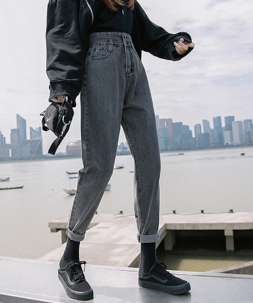 meJane（ミージェーン）の「ジップフライハイウエストルーズデニム（デニムパンツ・レディース・ブルー/ブラック・M/L/S）」の11枚目の写真