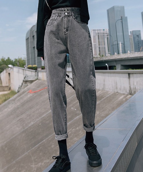 meJane（ミージェーン）の「ジップフライハイウエストルーズデニム（デニムパンツ・レディース・ブルー/ブラック・M/L/S）」の9枚目の写真