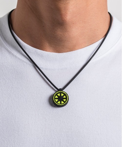 BANDEL（バンデル）の「【BANDEL】GHOST Luminous NEON Necklace (Neon Yellow)（ネックレス・メンズ・イエロー×ブラック・45cm/50cm）」の5枚目の写真