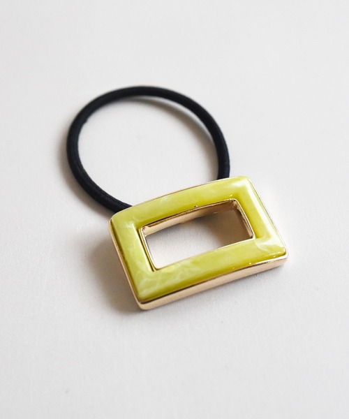 ma chere Cosette?（マシェールコゼット）の「スクエア穴あきアクリルヘアゴム（ヘアゴム・レディース・オレンジ/ライトブルー/アイボリー/グリーン系その他・FREE）」の5枚目の写真