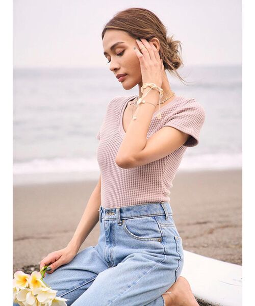 【新品タグ付き】tothesea ワッフルVネックTシャツ 新品タグ付き】tothesea ワッフルVネックTシャツの通販 by kokoron