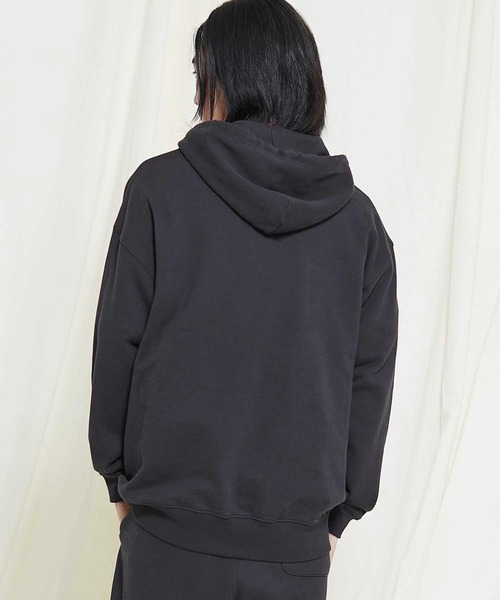 SILAS（サイラス）の「PRINT  BIG SWEAT HOODIE EMBOSSED LABEL LOGO（パーカー・メンズ・ネイビー/ブルー/ブラック/オフホワイト・SMALL/X-LARGE/MEDIUM/LARGE）」の9枚目の写真