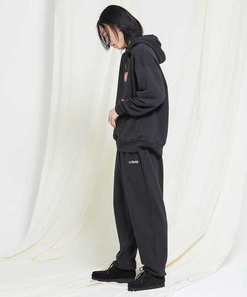 SILAS（サイラス）の「PRINT  BIG SWEAT HOODIE EMBOSSED LABEL LOGO（パーカー・メンズ・ネイビー/ブルー/ブラック/オフホワイト・SMALL/X-LARGE/MEDIUM/LARGE）」の17枚目の写真