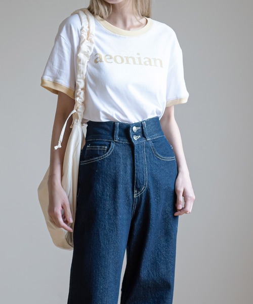 UNE MANSION（ユヌマンション）の「ハイウエストツーボタンラッパパンツ（デニムパンツ・レディース・ライトブルー/ブルー・SMALL/MEDIUM/LARGE）」の5枚目の写真