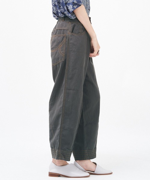 AS KNOW AS de base(アズノゥアズドゥバズ)の「綿麻おつまみステッチパンツ(その他パンツ・レディース・ブルー/グリーン/スミクロ・FREE)」の22枚目の写真