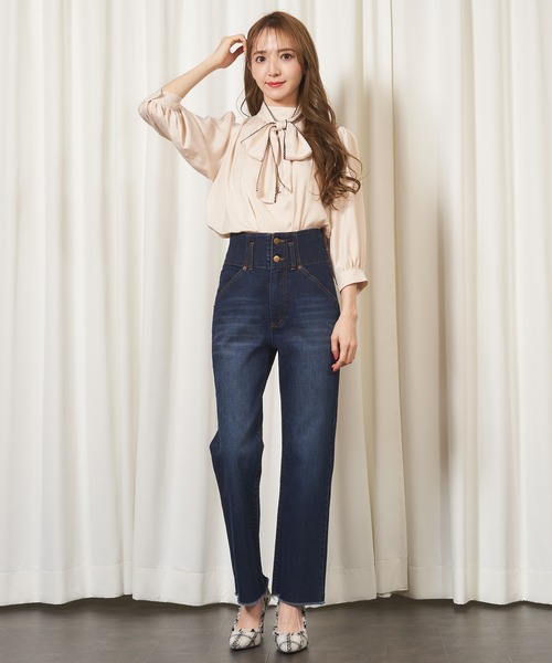 MIIA(ミーア)の「バックレースアップデニムパンツ(デニムパンツ・レディース・インディゴブルー/ブラック/グレー・FREE)」の4枚目の写真