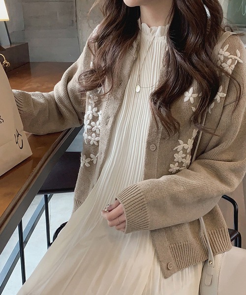 Lea sienna(リーシェンナ)の「シフォンプリーツミディ丈ワンピース(ワンピース・レディース・ブラック/オフホワイト・M/S/L/XL)」の19枚目の写真