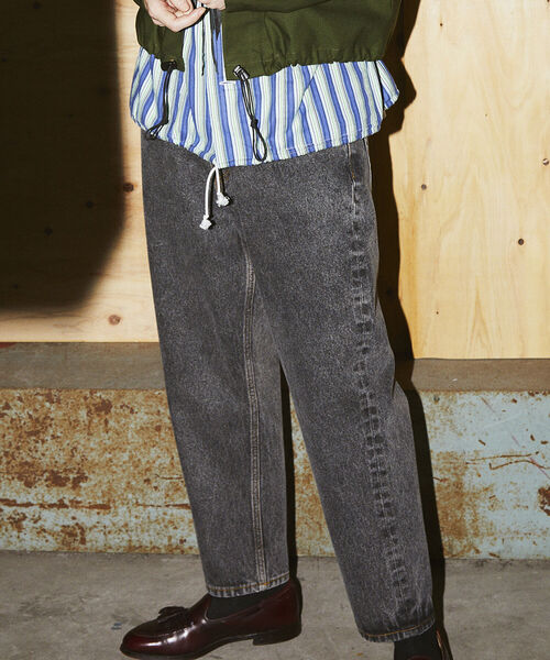 GLOSTER（グロスター）の「【GLOSTER/グロスター】バギーテーパードデニムパンツ（デニムパンツ・メンズ・インディゴブルー/ブラック/ブルー系その他7・MEDIUM/LARGE/SMALL）」の2枚目の写真