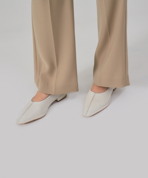 PICHE ABAHOUSE(ピシェ アバハウス)の「フロントステッチローヒールパンプス(パンプス・レディース・ホワイト/ブラック/グリーン・38/39/35/36/37)」の21枚目の写真