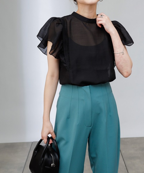 COLONY 2139(コロニートゥーワンスリーナイン)の「【WEB・一部店舗限定】肩フリルシアーブラウス(シャツ/ブラウス・レディース・グレイッシュベージュ/オフホワイト/ブラック/ライトベージュ・FREE)」の22枚目の写真