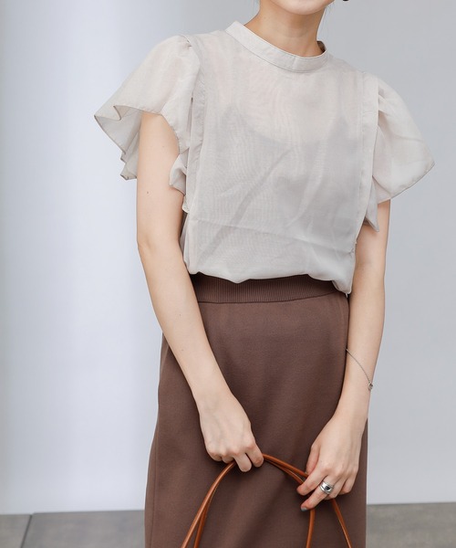COLONY 2139(コロニートゥーワンスリーナイン)の「【WEB・一部店舗限定】肩フリルシアーブラウス(シャツ/ブラウス・レディース・グレイッシュベージュ/オフホワイト/ブラック/ライトベージュ・FREE)」の13枚目の写真