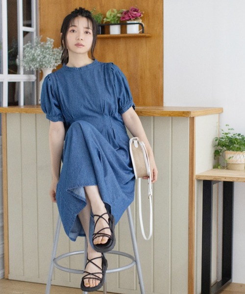 Mysa&Liina(ミーサリーナ)の「ウエストタックデニムワンピ(ワンピース・レディース・ブラック/インディゴブルー/ブルー・M)」の15枚目の写真