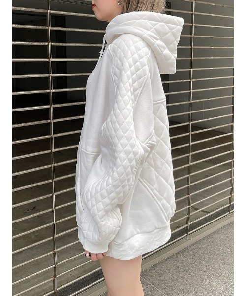 ENVYM（アンビー）の「キルティングスウィッチングＰＯ（スウェット・レディース・ベージュ/ブラック/ホワイト・FREE）」の7枚目の写真