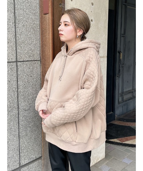 ENVYM（アンビー）の「キルティングスウィッチングＰＯ（スウェット・レディース・ベージュ/ブラック/ホワイト・FREE）」の9枚目の写真