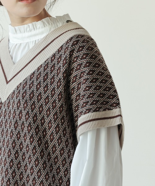 frames RAY CASSIN（フレームスレイカズン）の「【WEB限定】ジャガードニットベスト（ベスト・レディース・ブラック/ブラウン・FREE）」の4枚目の写真