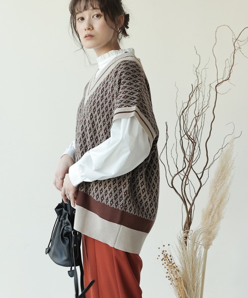 frames RAY CASSIN（フレームスレイカズン）の「【WEB限定】ジャガードニットベスト（ベスト・レディース・ブラック/ブラウン・FREE）」の8枚目の写真