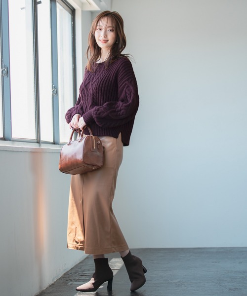 Andemiu（アンデミュウ）の「フェイクレザーステッチタイトスカート217995（スカート・レディース・オフホワイト/ブラック/ベージュ/ブラウン・SMALL/MEDIUM）」の8枚目の写真