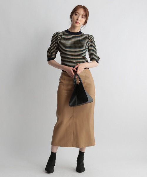 Andemiu（アンデミュウ）の「フェイクレザーステッチタイトスカート217995（スカート・レディース・オフホワイト/ブラック/ベージュ/ブラウン・SMALL/MEDIUM）」の11枚目の写真