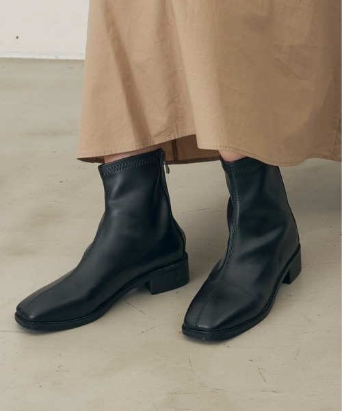 Auntie Rosa Holiday（アンティローザホリデー）の「フラットスクエアブーツ（ブーツ・レディース・ブラック/ブラウン・SMALL/MEDIUM/LARGE）」の12枚目の写真