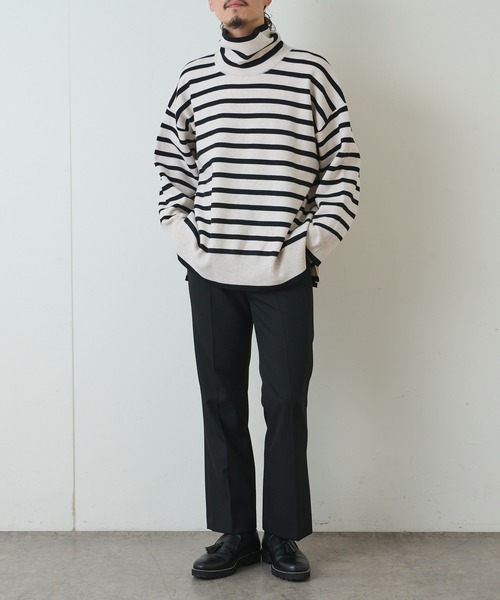 Lui's（ルイス）の「ミラノリブボーダータートルニット（ニット/セーター・メンズ・ホワイト/チャコールグレー/ブラック・FREE）」の4枚目の写真
