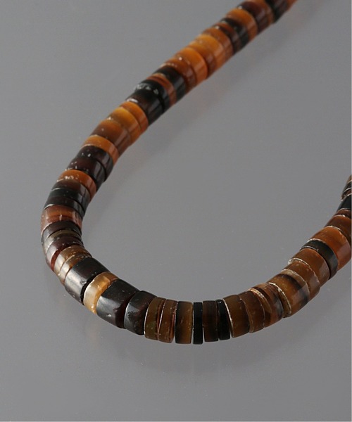 on the sunny side of the street（オンザサニーサイドオブザストリート）の「【on the sunny side of the street 】 5mm Shell Heishe Choker（ネックレス・メンズ・ブラウン系その他/ベージュ・FREE）」の9枚目の写真