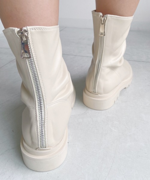 CLEA（クレア）の「ストレッチショートブーツ（ブーツ・レディース・ブラック/アイボリー・M/L）」の3枚目の写真