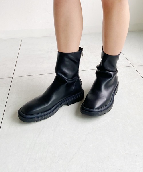 CLEA（クレア）の「ストレッチショートブーツ（ブーツ・レディース・ブラック/アイボリー・M/L）」の4枚目の写真