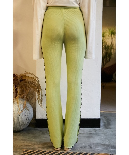 SLY（スライ）の「Sly Skin WOOL MIX FLARE PT ウールミックスフレア パンツ（ルームウェア/パジャマ・レディース・ライトグリーン/ベージュ・2/1）」の11枚目の写真