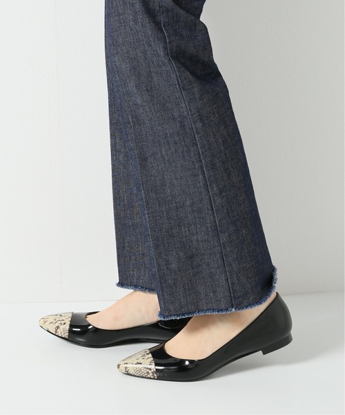 TEMPERATE(テンパレイト)の「TEMPERATE レイントゥキャップフラット(その他シューズ・レディース・ブラック/チャコールグレー・37/38/39/40)」の10枚目の写真
