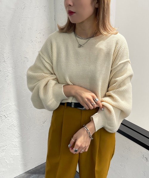 apres jour mignon(アプレジュールミニョン)の「切り替えデザインショートニット【ZOZOTOWN限定アイテム】(ニット/セーター・レディース・アイボリー/ダークブルー/ブラック/マスタード・X-LARGE/フリー)」の2枚目の写真