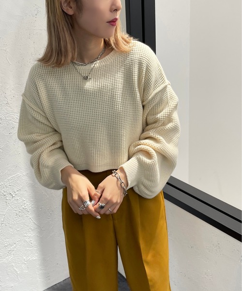 apres jour mignon(アプレジュールミニョン)の「切り替えデザインショートニット【ZOZOTOWN限定アイテム】(ニット/セーター・レディース・アイボリー/ダークブルー/ブラック/マスタード・X-LARGE/フリー)」の6枚目の写真