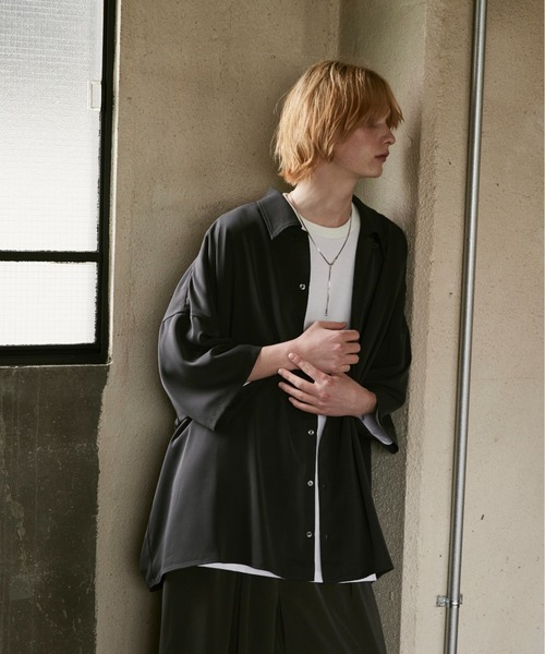 ln fortis（ロンフォルティス）の「ln fortis - モンスターサイズオープンカラーシャツ（シャツ/ブラウス・メンズ・チャコールグレー/ブラック・FREE）」の7枚目の写真