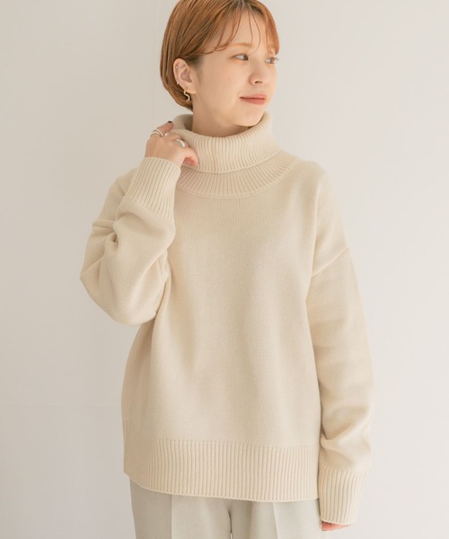 ITEMS URBANRESEARCH(アイテムズ アーバンリサーチ)の「タートルネックニットプルオーバー(ニット/セーター・レディース・オフホワイト/チャコールグレー/オレンジ・FREE)」の4枚目の写真