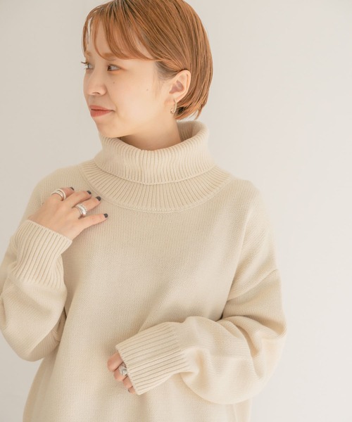 ITEMS URBANRESEARCH(アイテムズ アーバンリサーチ)の「タートルネックニットプルオーバー(ニット/セーター・レディース・オフホワイト/チャコールグレー/オレンジ・FREE)」の10枚目の写真