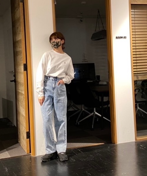 idem（イデム）の「loose denim/ワイドシルエットルーズデニムパンツ（デニムパンツ・レディース・カーキ/ブルー・SMALL/FREE）」の7枚目の写真