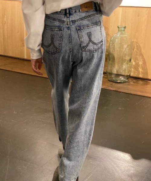 idem（イデム）の「loose denim/ワイドシルエットルーズデニムパンツ（デニムパンツ・レディース・カーキ/ブルー・SMALL/FREE）」の6枚目の写真