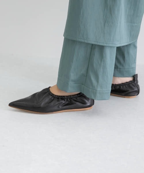 MAISON EUREKA（メゾンエウレカ）の「MAISON EUREKA　POINTED BALLET SHOES（バレエシューズ・レディース・ブラック/レッド・38/36/37）」の4枚目の写真