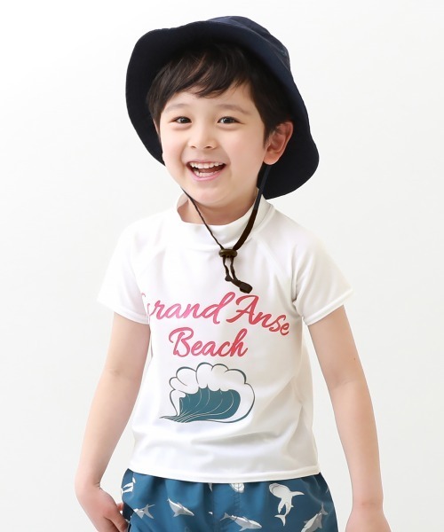 devirock（デビロック）の「UVカット Tシャツ型 半袖ラッシュガード（ラッシュガード・キッズ・ホワイト/ブラック/ブルーグレー/ブラック系その他/グリーン系その他/ホワイト系1/ホワイト系2/ホワイト系3/ホワイト系4/ホワイト系5/ホワイト系6/ホワイト系7/ホワイト系8/ホワイト系9/ブルー系その他/その他16/ブラック系その他2/イエロー系1/ホワイト系その他・110cm/100cm/120cm/130cm/140cm/150cm/160cm）」の4枚目の写真