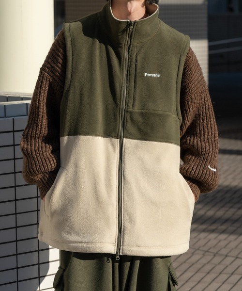 Perushu（ペルーシュ）の「配色切り替えフリースベスト（ベスト・メンズ・アイボリー/イエロー/グリーン・LARGE/MEDIUM）」の11枚目の写真