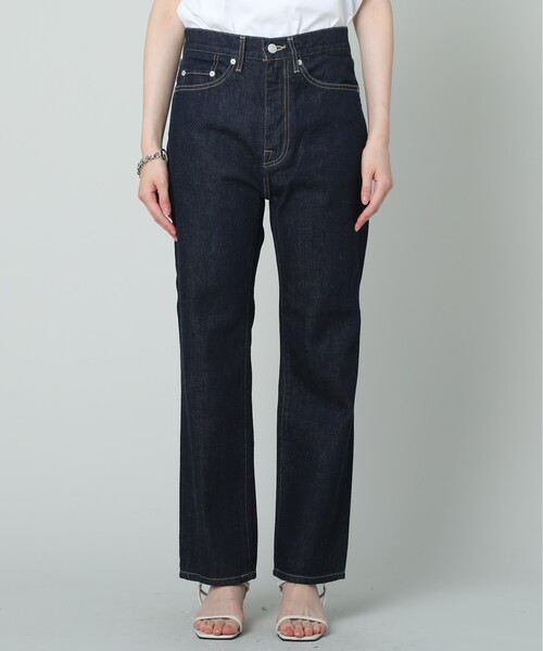 UNTITLED（アンタイトル）の「◆【STORY掲載】デニムストレートパンツ＜マシンウォッシャブル＞（デニムパンツ・レディース・ネイビー/ブルー・44/46/48/50/42/00/01/02/03/04）」の4枚目の写真